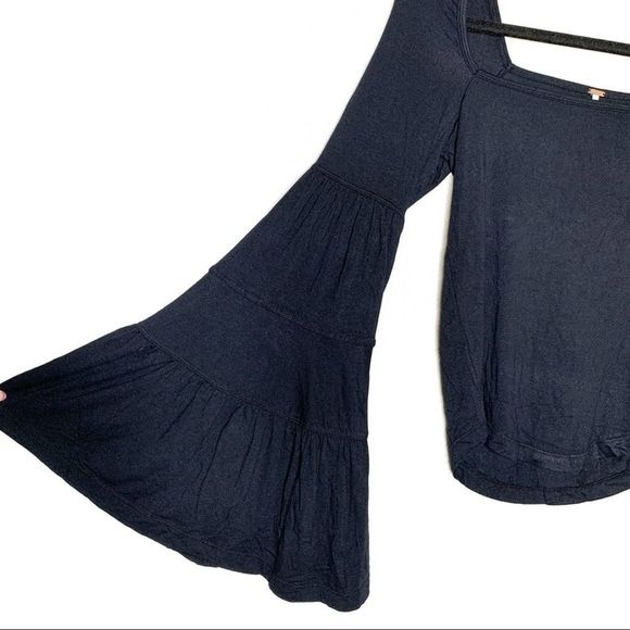 Elegant Black Women's Top - Picture 5 of 8